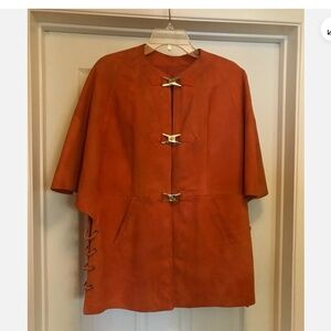 VINTAGE Bohemian Hippy Orange Suede PONCHO/CAPE Turn Lock closure